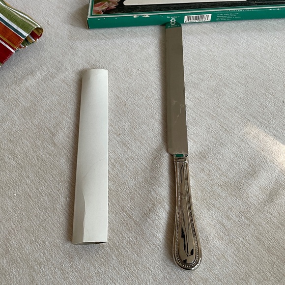 Towle Silver Plated Beaded Design Cake Knife - Picture 5 of 9